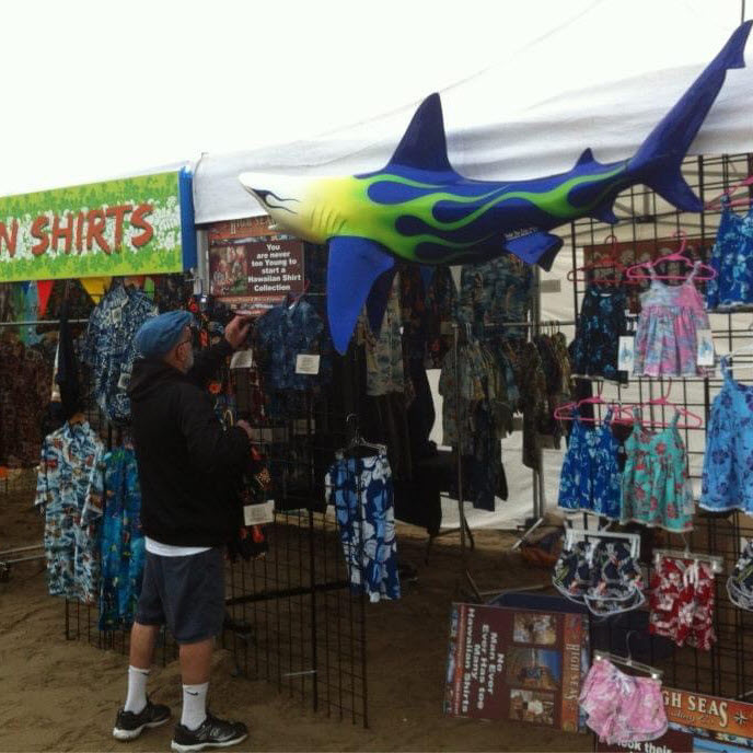 90210 reboot beach scene High Seas Trading (aka Hawaiian Shirts)